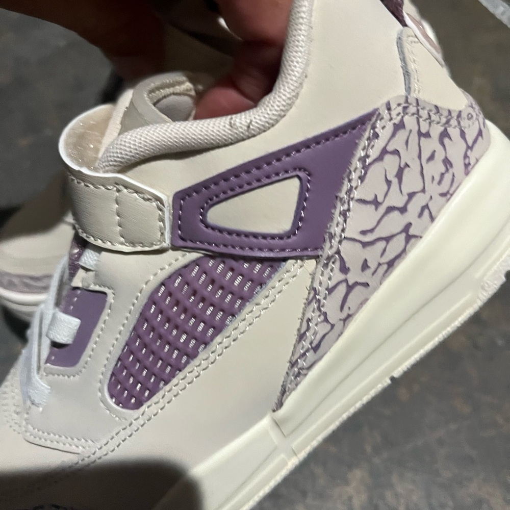 Nike  Jordan spizike  2.5 US Kids Sneakers in Cream and Light Purple fq3951-200-